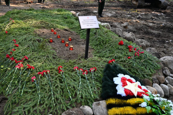 В Выборгском районе с воинскими почестями захоронили останки красноармейцев