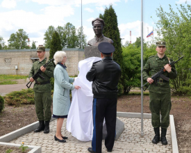 В Светогорске открыли памятник герою-пограничнику