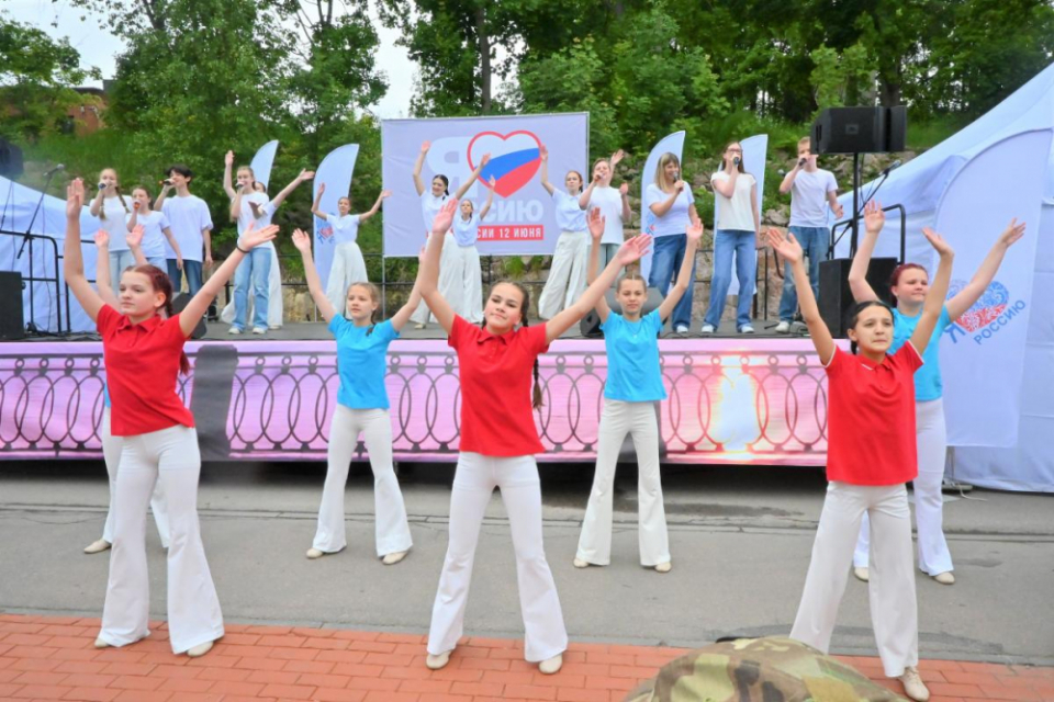 В Выборге отметили День России