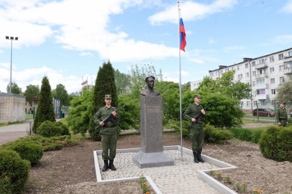 В Светогорске открыли памятник герою-пограничнику